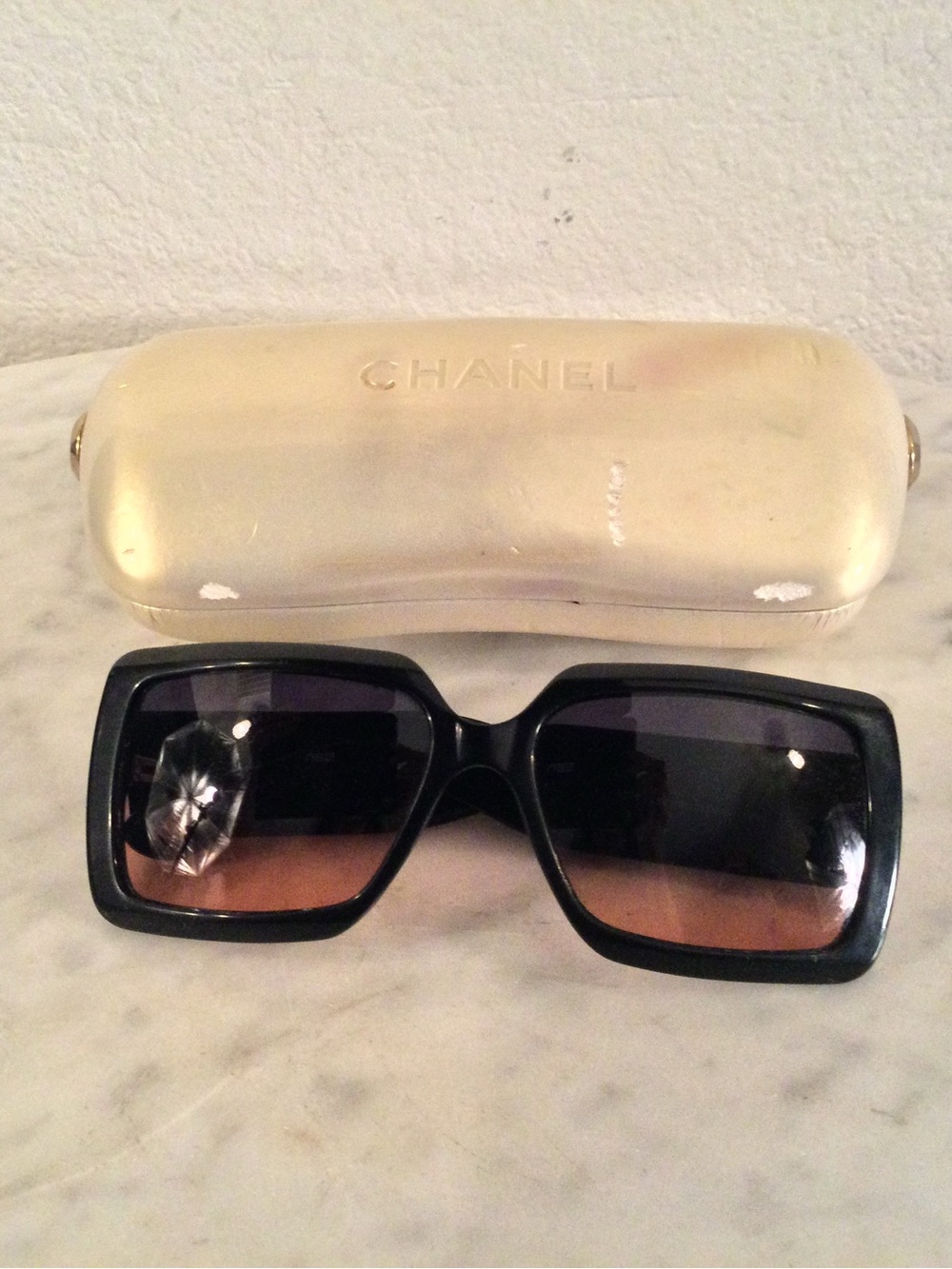 CHANEL BLACK SUNGLASSES, QUILTED CLASSIC CHANEL TEMPLES.